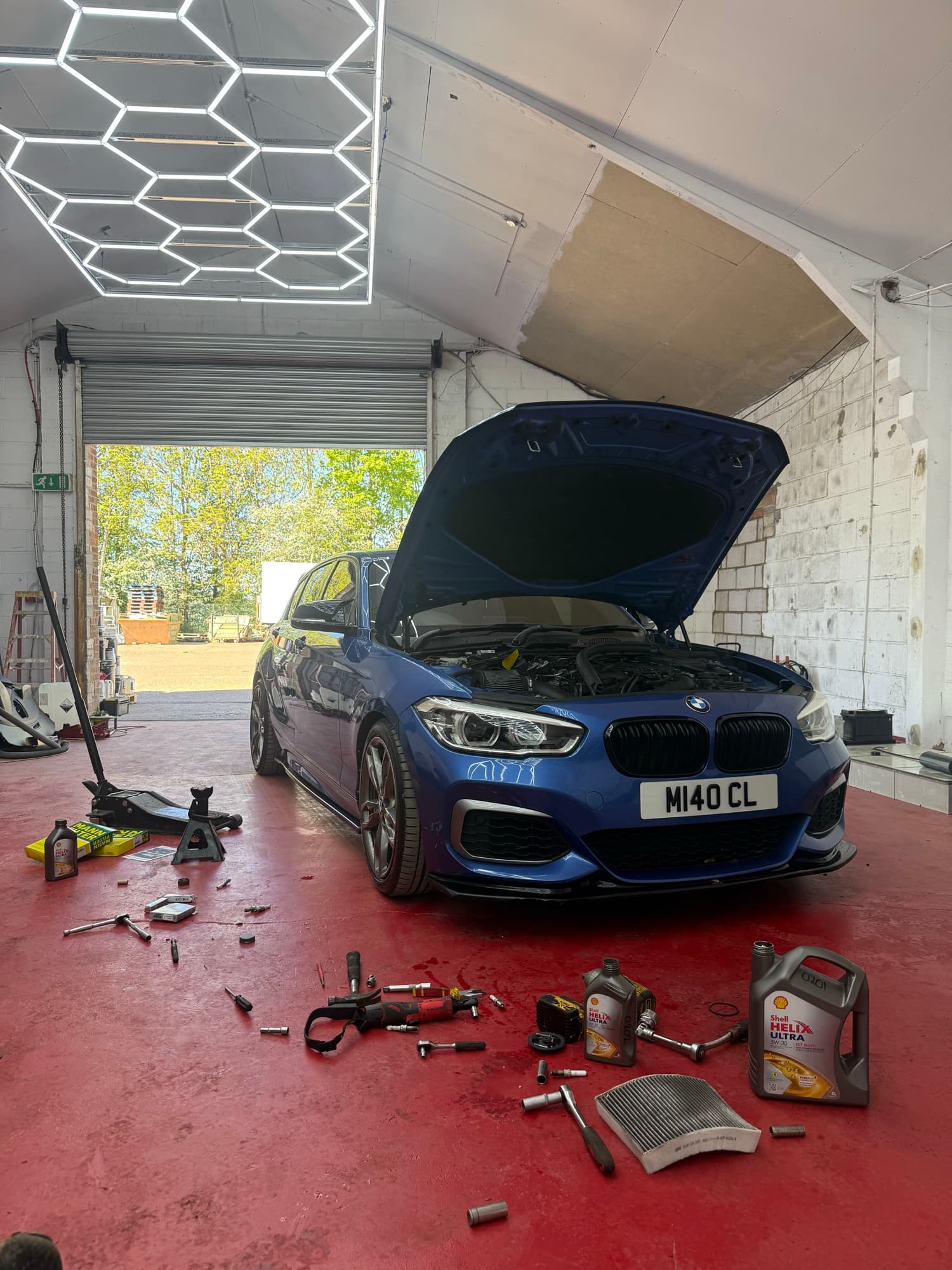Service bay